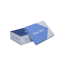 Boîte en carton ondulé écologique et recyclable avec logo imprimé personnalisé, finition de luxe avec revêtement UV quadricolore, forme pour cadeau