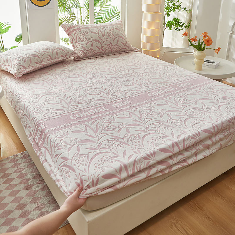 วอลทซ์สีชมพูแกะสลัก