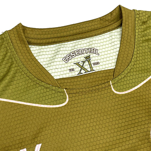 Vente en gros Maillot de football en maille respirant Maillot de football personnalisé vintage pour hommes - Product Image 4