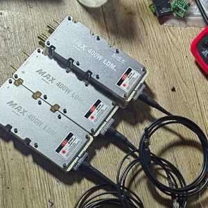La Nueva Bomba Láser de 400W de Chuangxin Tiene Conector SMA905 Reforzado y Placa de Refrigeración por Agua - Product Image 1