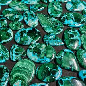 Lot de cabochons en chrysocolle et malachite, formes variées, pierres précieuses naturelles pour la fabrication de bijoux, pierres lâches certifiées légères, vente en gros Inde - Product Image 5