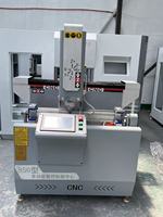 Centre d'usinage CNC 5 axes haute précision à prix abordable, nouvelle machine de perçage et de fraisage verticale pour profilés en aluminium