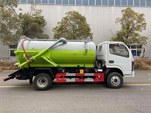 Best Value Dongfeng 4X2 4000 Liters Vacuum Tanker Truck for Sewer Waste Collection - Product Image 3