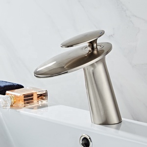Azeta-<span class=keywords><strong>grifo</strong></span> montado en cubierta de <span class=keywords><strong>cascada</strong></span> para baño, <span class=keywords><strong>lavabo</strong></span> de cuerpo alto de una sola palanca, para Hotel y casa - Product Image 5
