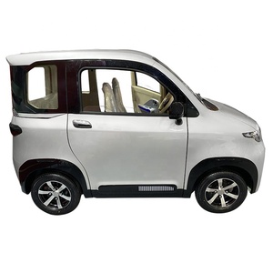 Voiture de mobilité électrique à 4 roues à cabine fermée, 4000W, 72V, basse vitesse, pour personnes handicapées, avec une vitesse maximale de 45 km/h et une autonomie de 85 km - Product Image 4