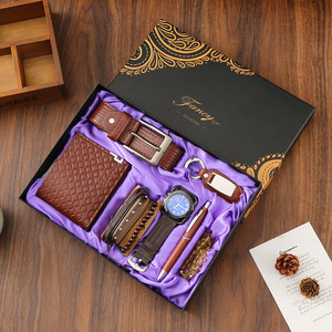 Set Regalo Promozionale All'Ingrosso per Uomo: Portafoglio, Cintura, Orologio, Cravatta, Portachiavi, Bracciale in Confezione Regalo per la Festa del <span class=keywords><strong>Papà</strong></span> - Product Image 1