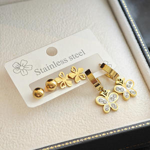 MW Nuovi <span class=keywords><strong>Orecchini</strong></span> alla Moda a Forma di <span class=keywords><strong>Cerchio</strong></span>, Farfalla, Croce e Cuore, Placcati <span class=keywords><strong>in</strong></span> Oro 18K, <span class=keywords><strong>Acciaio</strong></span> Inossidabile Unisex, Set di <span class=keywords><strong>Orecchini</strong></span> a Perno Geometrici con Zirconi - Product Image 4