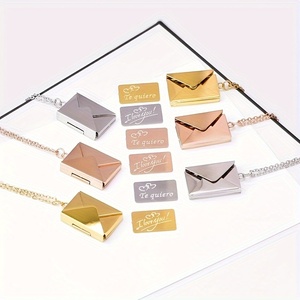 قلادة رسالة حب محفورة من SQDIY، قلادة مغلفة إبداعية من الفولاذ المقاوم للصدأ للأزواج، قلادة على شكل ظرف مشهورة على الإنترنت. - Product Image 4