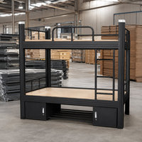 Lit superposé en métal noir avec plancher en bois et armoire de rangement, structure en acier robuste pour projet de mobilier de dortoir scolaire.