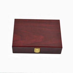 <span class=keywords><strong>Caja</strong></span> <span class=keywords><strong>de</strong></span> <span class=keywords><strong>madera</strong></span> <span class=keywords><strong>de</strong></span> MDF delicada personalizada hecha a mano <span class=keywords><strong>para</strong></span> almacenamiento y embalaje <span class=keywords><strong>de</strong></span> exhibición <span class=keywords><strong>de</strong></span> monedas <span class=keywords><strong>de</strong></span> medallas <span class=keywords><strong>para</strong></span> colección <span class=keywords><strong>de</strong></span> marcos <span class=keywords><strong>de</strong></span> <span class=keywords><strong>fotos</strong></span> artesanales <span class=keywords><strong>de</strong></span> velas - Product Image 1