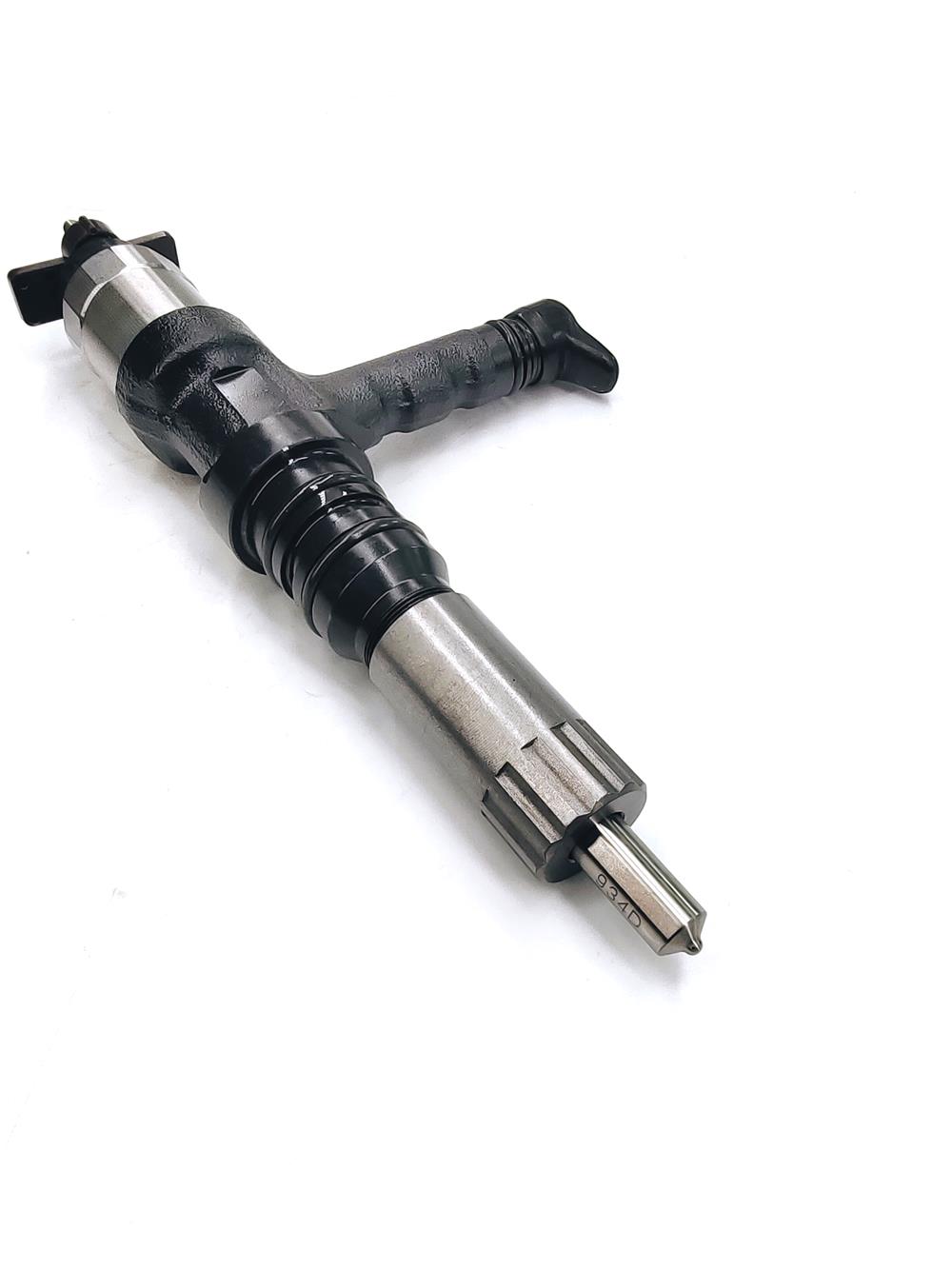 High Quality Common Rail Fuel Injection Nozzle 095000-6070 Diesel Fuel Injector 6251-11-3100 For KOMATSU