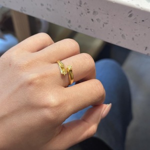 Anillo de Plata Pura S925 con Diseño de Meteoro Estrellado, Acabado Mate Esmerilado, Incrustaciones de Lujo de Alta Estética - Product Image 1