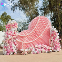 Tissu de fond de scène en polyester soie de lait double couche en forme de cœur personnalisé LEDA avec support pour rideaux de fond de scène pour la décoration de mariage