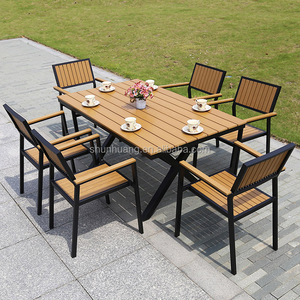 Set <span class=keywords><strong>da</strong></span> pranzo in <span class=keywords><strong>legno</strong></span> per <span class=keywords><strong>tavolo</strong></span> <span class=keywords><strong>da</strong></span> pranzo e sedia <span class=keywords><strong>da</strong></span> <span class=keywords><strong>giardino</strong></span> in plastica per esterni all'ingrosso - Product Image 1