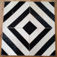 Schwarz-Weißer Kuhfell-Leder-Optik Moderner Rutschfester Teppich Patchwork Quadratischer Teppich für Wohnzimmer Schlafzimmer Eingangsbereich