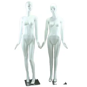 Realistico in fibra di vetro testa bianco opaco FRP manichino completo corpo femminile manichino per la visualizzazione di vestiti