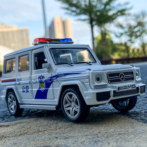 1/32 échelle AMG G65 moulé sous pression modèle <span class=keywords><strong>de</strong></span> voiture <span class=keywords><strong>de</strong></span> police avec 4 portes ouvertes tirer vers l'arrière SWAT voitures modèle <span class=keywords><strong>de</strong></span> voiture en alliage avec lumières et son - Product Image 6