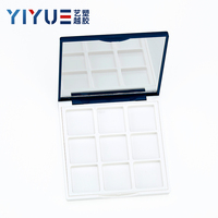 YIYUE Palette d'ombres à paupières vides 9 couleurs Palette de contenants de correcteur de maquillage en plastique doré avec miroir