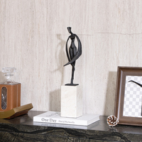Figurine abstraite moderne haut de gamme en alliage de bronze avec base en marbre naturel, personnalisable, imperméable, durable, ornement artistique pour hôtel