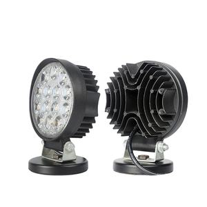 Faro LED redondo universal de alta calidad para motocicleta, coche, camión - Product Image 3