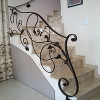 Rampe d'escalier en fer forgé sur mesure, main courante d'escalier en spirale, clôture de balcon en fer forgé, fabrication en usine