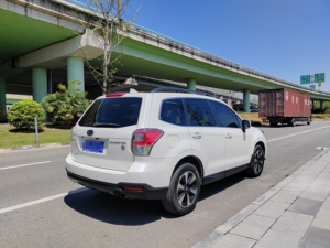 <span class=keywords><strong>Subaru</strong></span> Forester 2016 2.5i AWD Luxury Navigation SUV Usato, Motore Boxer 2.5L 4WD Simmetrico, Ben Mantenuto Pronto per la Spedizione - Product Image 4
