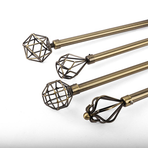 Ensemble de tringles à rideaux décoratives en métal finition laiton antique avec embouts géométriques creux en forme de cage pour quincaillerie de fenêtre - Product Image 1