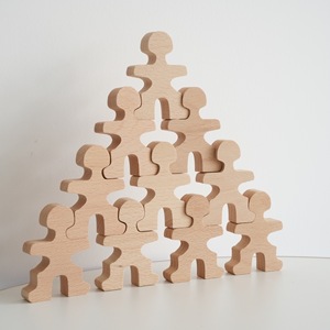 Faggio blocchi di legno giocattoli da costruzione Set di sollevamento pesi uomo di legno impilamento pioli bambole per bambini gioco educativo - Product Image 1