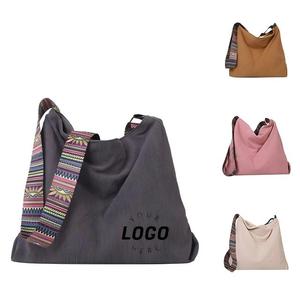 Sac messager à bandoulière large en velours côtelé, grande capacité, couleur unie, style rétro, jacquard, vente en gros personnalisée - Product Image 1
