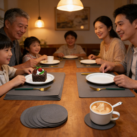 Ensemble familial de 6 sets de table durables en PU, écologiques, portables, réversibles, en cuir texturé litchi, personnalisables avec sous-verres