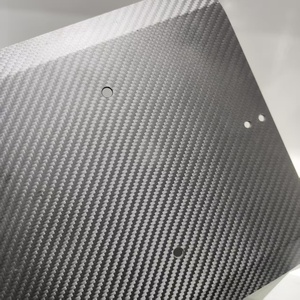 Plaques en fibre de carbone haute résistance avec une capacité de charge exceptionnelle - Product Image 5