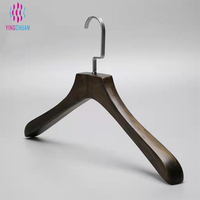 Fournisseur chinois de porte-vêtements portable Sabitan Ng Amerikana, porte-vêtements en bois robuste et flexible pour la maison