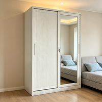 Nouvelle conception de placard en acier avec porte coulissante embossée et miroir intégral pour chambre à coucher, armoires métalliques verrouillables