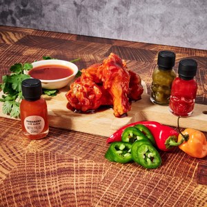 Salsa Picante Skull Inferno Flight 21, Sabores Únicos de Chile y Piña, Aumenta el Picor, Set de Regalo a Granel - Product Image 3