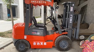 Montacargas Diésel HELI de 2.5T, Mástil de Tres Etapas, Neumáticos Neumáticos, Operación con Asiento, Uso en Interiores, Modelo H2000 - Product Image 4