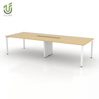 Table de réunion modulaire en placage d'érable moderne pour bureau commercial iULTRA