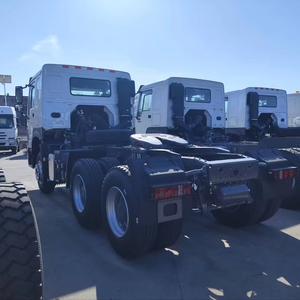 Sinotruk Factory New 6X4 Euro <span class=keywords><strong>2</strong></span> Emission High Horse Power Tractor Truck en precio de descuento - Product Image 1