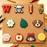 Punaises de bureau en PVC à motif de dessin animé mignon, personnalisées, en caoutchouc souple, en forme de fleur et de patte, créatives et amusantes, cadeaux souvenirs pour enfants, service commercial fiable