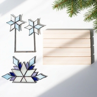 Ornement de table en verre teinté Art Déco fait main personnalisé, décoration de Noël avec base en bois, cadeau de fête pour la maison