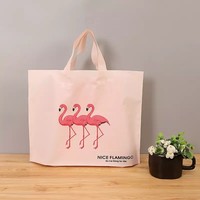 Sacs d'emballage durables pour vêtement, chaussures, vêtements, sous-vêtements, logo personnalisé imprimé couleur pliable en plastique avec poignée