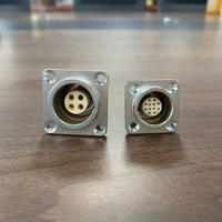 Conector Industrial Hembra con Brida Impermeable IP67 Serie REUNION 1K, 2K, Conector Automotriz
