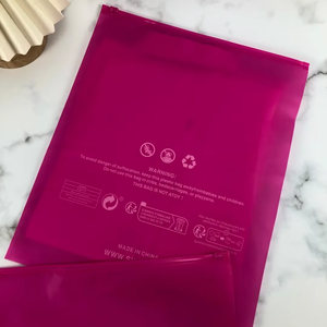 Maßgefertigter Kunststoff-<span class=keywords><strong>PVC</strong></span>-Ziplock-Beutel Rosa Mattierter Reißverschlussbeutel für Kleidung, Unterwäsche, Socken, Geschenkverpackungen - Product Image 3