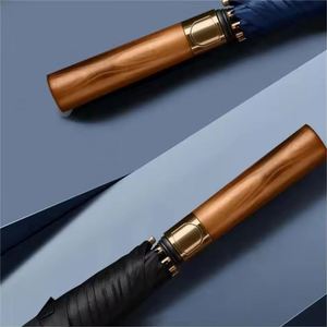 Parapluie pliant double avec poignée droite, logo personnalisé imprimé sur bâton en bois, cadeaux d'affaires, robuste et résistant au vent – Offre du dimanche - Product Image 1