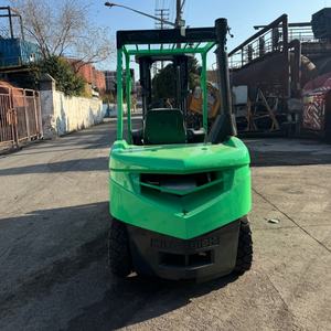 Montacargas Mitsubishi FD30 Usado de 3 Toneladas con Sistema Hidráulico Diésel, Mástil de 3 Etapas, Capacidad Todoterreno, Buen Estado para Construcción - Product Image 5