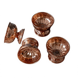 Ensemble de 4 bols de service en cuivre, métal poli, vaisselle décorative, style glamour, faits à la main pour table à manger - Product Image 1