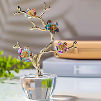 Ornement de figurine en verre de prune en cristal Presse-papiers Décoration de table avec boîte-cadeau Centres de table en verre de cristal