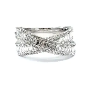 中国批发珍贵神话般的设计奢华18k纯白金真法棍钻石十字形戒指带女