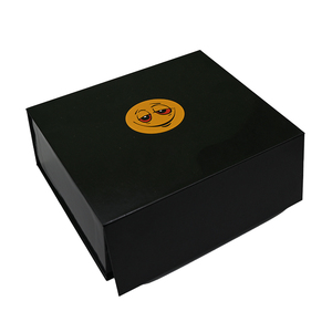 Venta al por mayor 16OZ Cera perfumada Vela Tarro Regalo magnético Caja de embalaje de papel Paquete de <span class=keywords><strong>4</strong></span> con laminación mate Impresión en relieve - Product Image 1