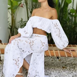 Nouvelle Collection : Ensemble Femme Chic Style Français – Haut Épaules Dénudées en Dentelle Haut de Gamme et Jupe Taille Haute – Tendance et Élégant - Product Image 1