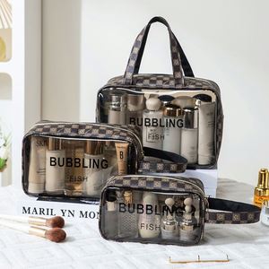 Sac cosmétique en PU avec logo personnalisé, grande capacité, transparent, portable, imperméable, pour articles de toilette et rangement, pour voyage, natation, gym - Product Image 1